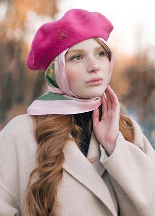 Woolen beret with gold decor in fuchsia9 photo