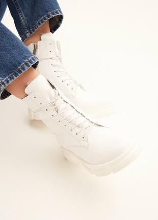 White leather urban boots2 photo