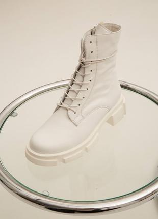 White leather urban boots5 photo
