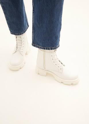 White leather urban boots4 photo
