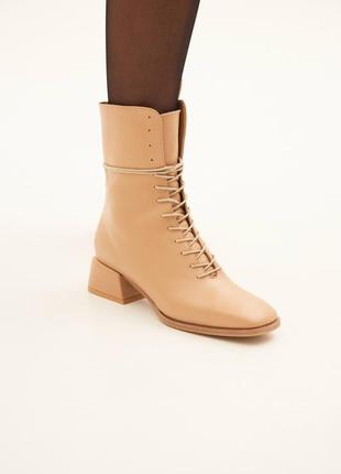 Elegant meed-heel ankle boots4 photo