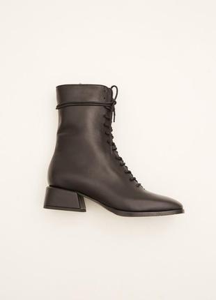 Elagant meed-heel ankle boots5 photo