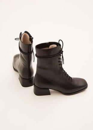 Elagant meed-heel ankle boots1 photo
