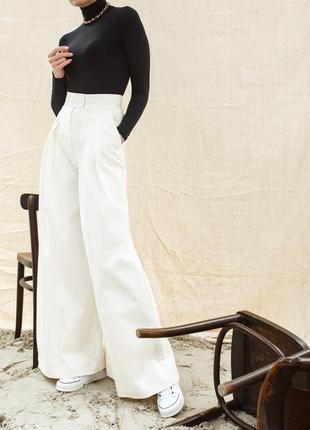 Ivory pleated palazzo3 photo