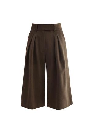 Brown bermuda shorts7 photo