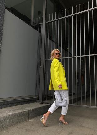 Woman neon yellow blazer3 photo