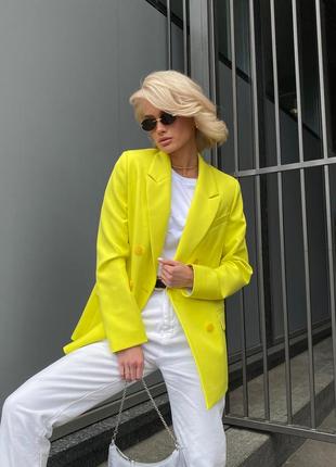 Woman neon yellow blazer6 photo