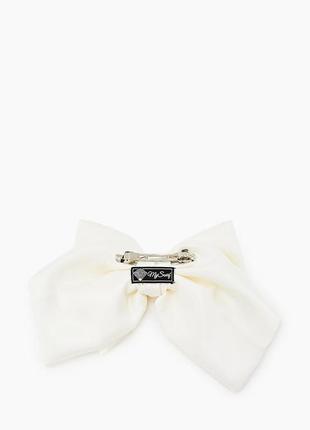 Big white luxury bow hair accessory from My Scarf8 photo