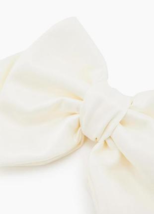 Big white luxury bow hair accessory from My Scarf7 photo