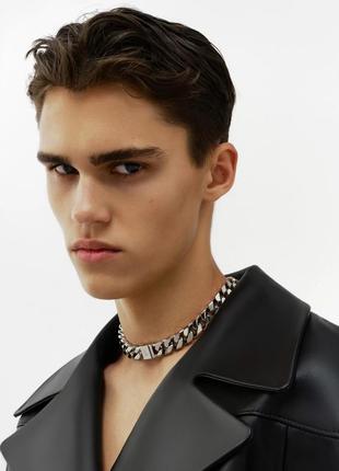 Men's choker