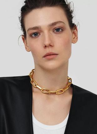 Choker with beveled faces