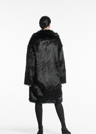 Black coat with long fur 500153 aLOT3 photo