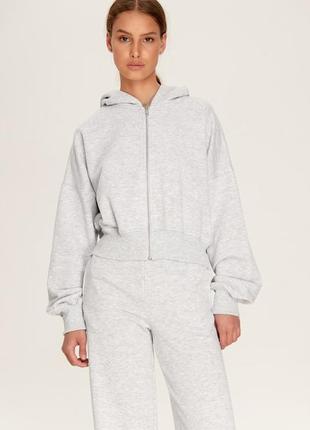 HOODIE1 photo