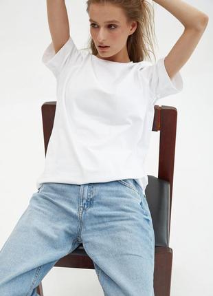 WHITE BASIC WOMAN T-SHIRT | COTTON 230 GSM | Relaxed-fit & Regular-fit classic t-shirt4 photo