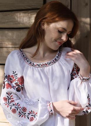 Women's embroidered blouse "Donnechyna"3 photo
