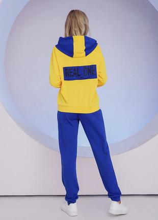 Slogan printed back tracksuit set in blue and yellow ISSA Plus3 photo