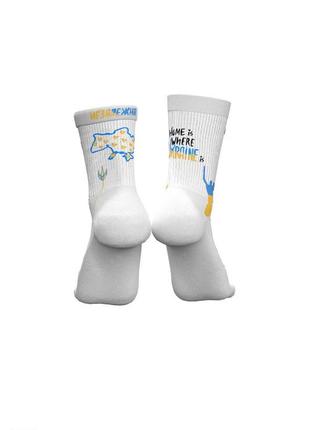 WHITE SOCKS WITH 'INDEPENDENT' PRINT6 photo