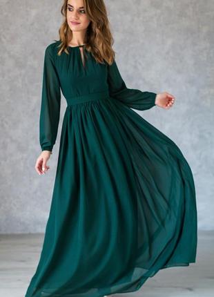 Formal closed dress with keyhole neckline | Emerald2 photo
