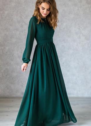 Formal closed dress with keyhole neckline | Emerald4 photo