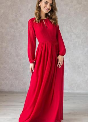 Formal closed dress with keyhole neckline | Red2 photo