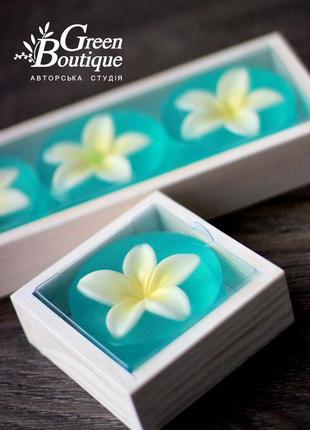 Gift set of glycerine soap 3 frangipani (plumeria)1 photo