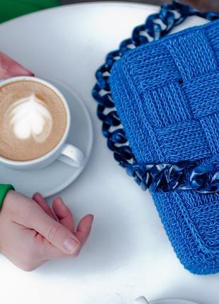 Royal blue handbag with acrylic chain5 photo