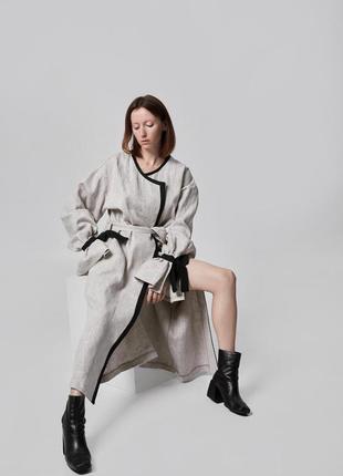 Linen coat with contrasting braid and volume sleeves with ties4 photo