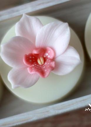 Gift set of glycerine soap 3 orchids7 photo