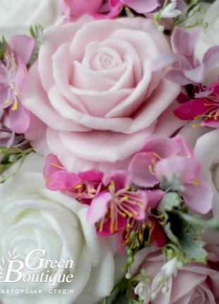 Luxurious interior bouquet of soap roses in a ceramic vase8 photo
