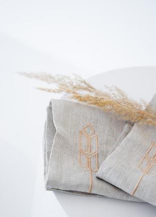 Table napkins with machine embroidery. Collection "Spikelet". 4 piece