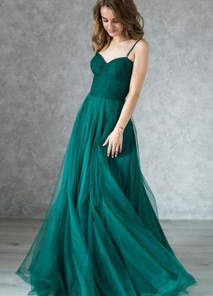 Emerald evening dress with built-in bra