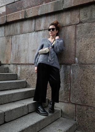 Gray oversize hand-knitted sweater pre-oder