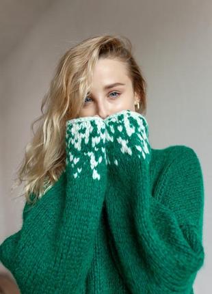 Green oversize hand-knitted sweater4 photo