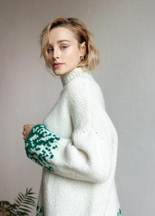 White oversize hand-knitted sweater5 photo