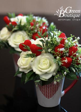 Luxurious interior bouquet of soap roses and strawberries in a ceramic cup4 photo