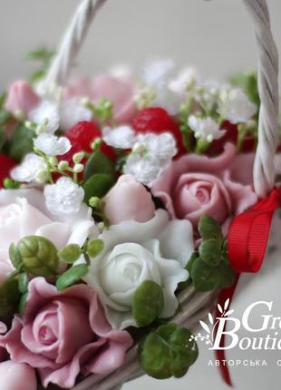 Luxurious interior bouquet of soap roses and strawberries in a wicker basket3 photo