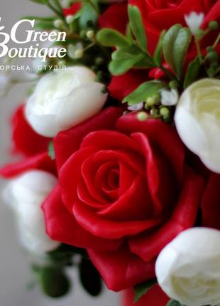 Luxurious interior bouquet of red soap roses in a handmade hat box3 photo