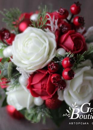 Luxurious interior bouquet of red and white soap roses in a ceramic pot7 photo