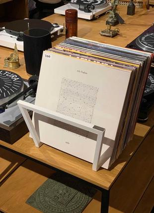Vinyl record storage // Smart edges lp stand // White metal rack2 photo