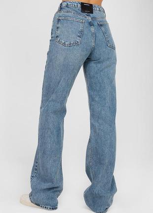 Mid-rise jeans4 photo