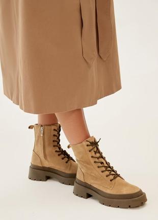 Lace-up boots3 photo