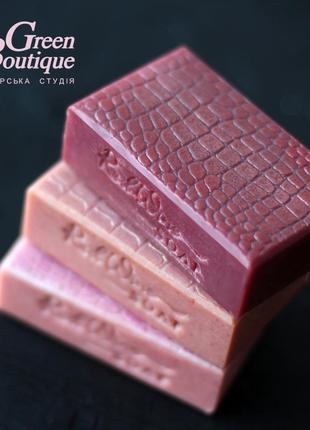 Author's set of natural craft soap - Cabernet Sauvignon, Merlot and Rosé Champagne8 photo