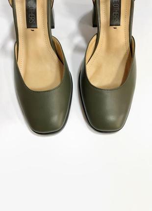Khaki leather block heel pumps4 photo