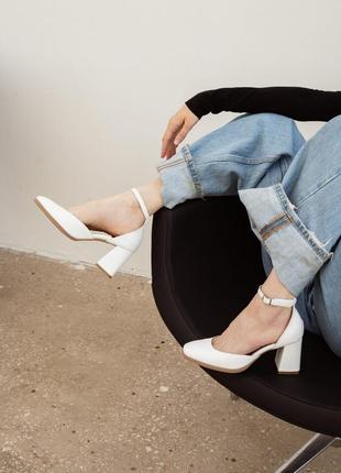 White leather block heel pumps2 photo