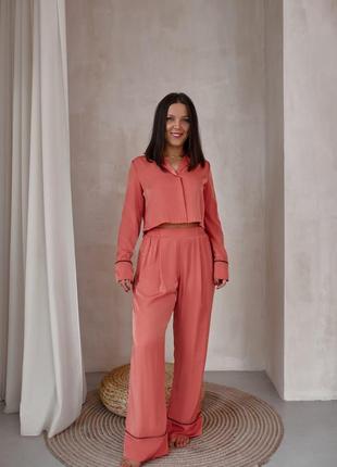 Staple pajama set in beautiful coral color. Crop-top shirt and wide leg trousers lounge set.2 photo