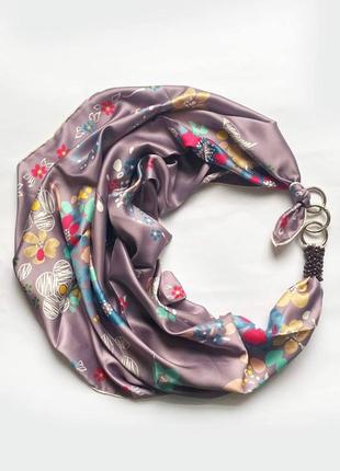 Scarf "BLUEBERRY NIGHTS" from the brand MyScarf. Decorated with natural  GRANET