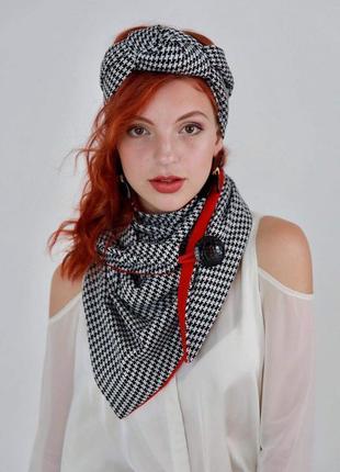 Scarf with original double-sided clasp plus bandage