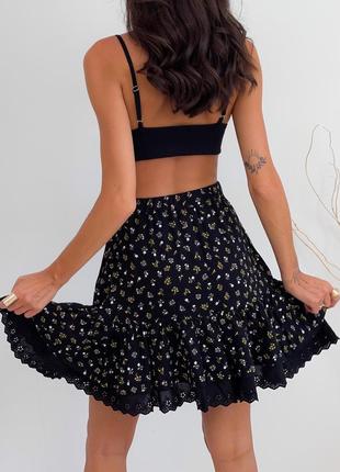 Black skirt in flower print with ruffles2 photo
