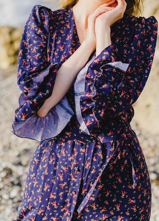 Wrap-dress in floral print with frills8 photo