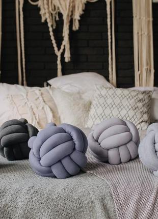 Knot Pillow Size S9 photo